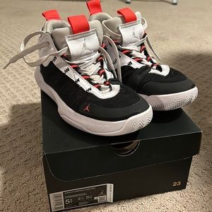 Jordan Jumpman youth 5.5